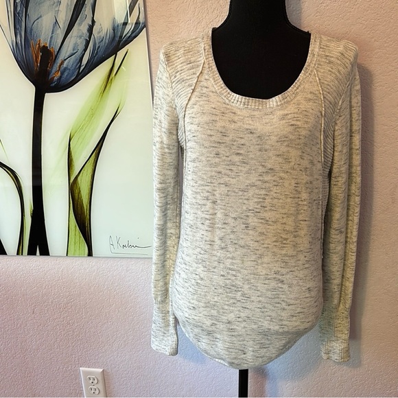 RD Style Sweaters - Women’s sweater size small